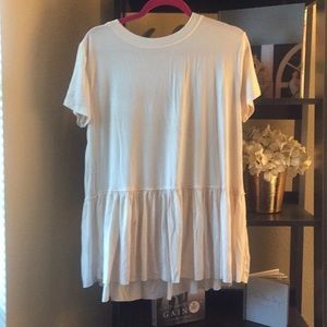 Short sleeve top with Ruffles